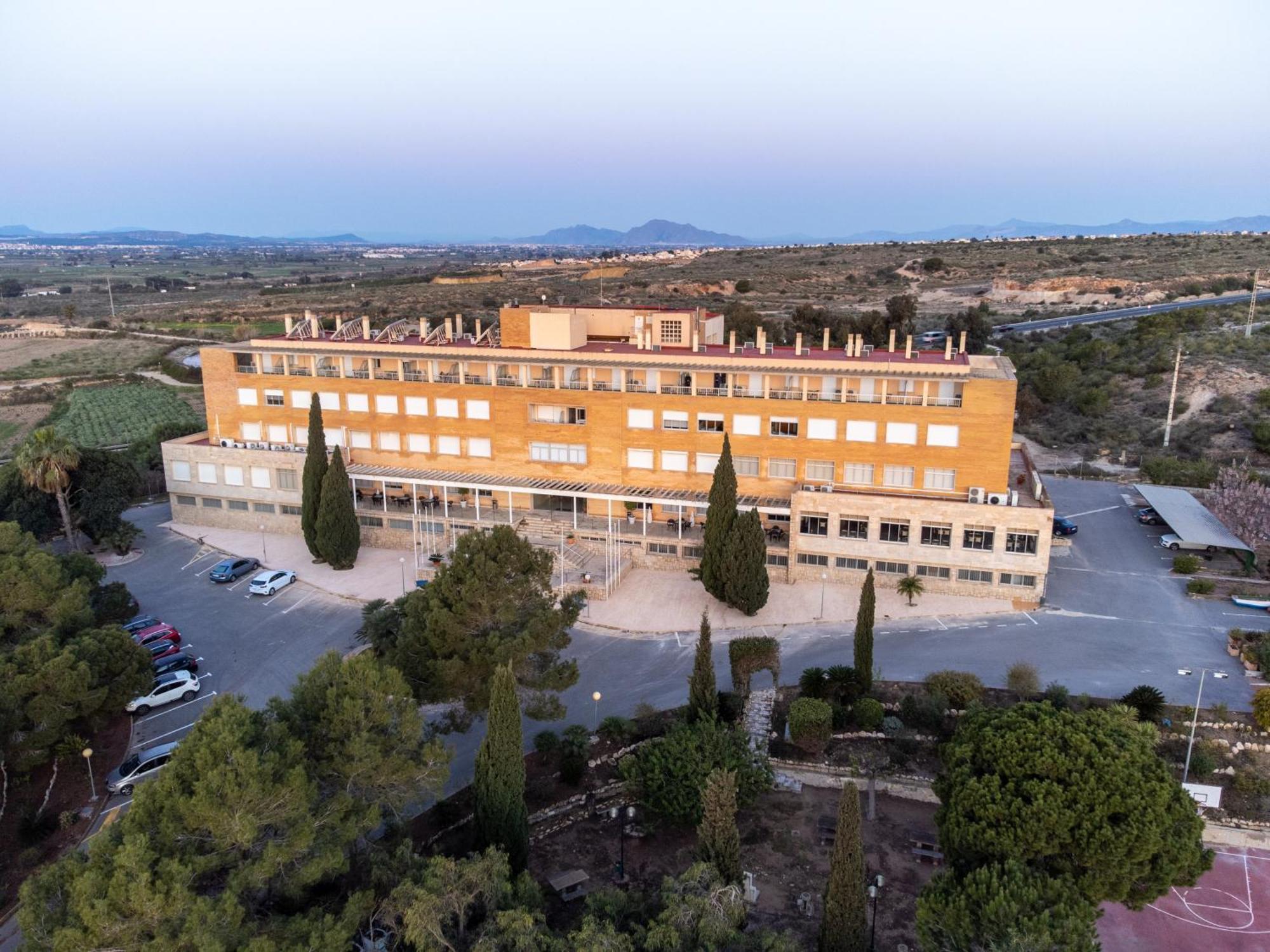 Costablanca Explore Hostel Sports&Events La Mariña Esterno foto